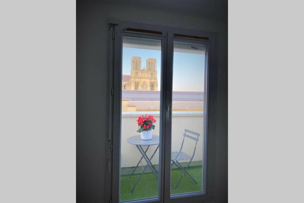 Hypercentre Grand Balcon Vue Cathedrale Apartment Reims Luaran gambar