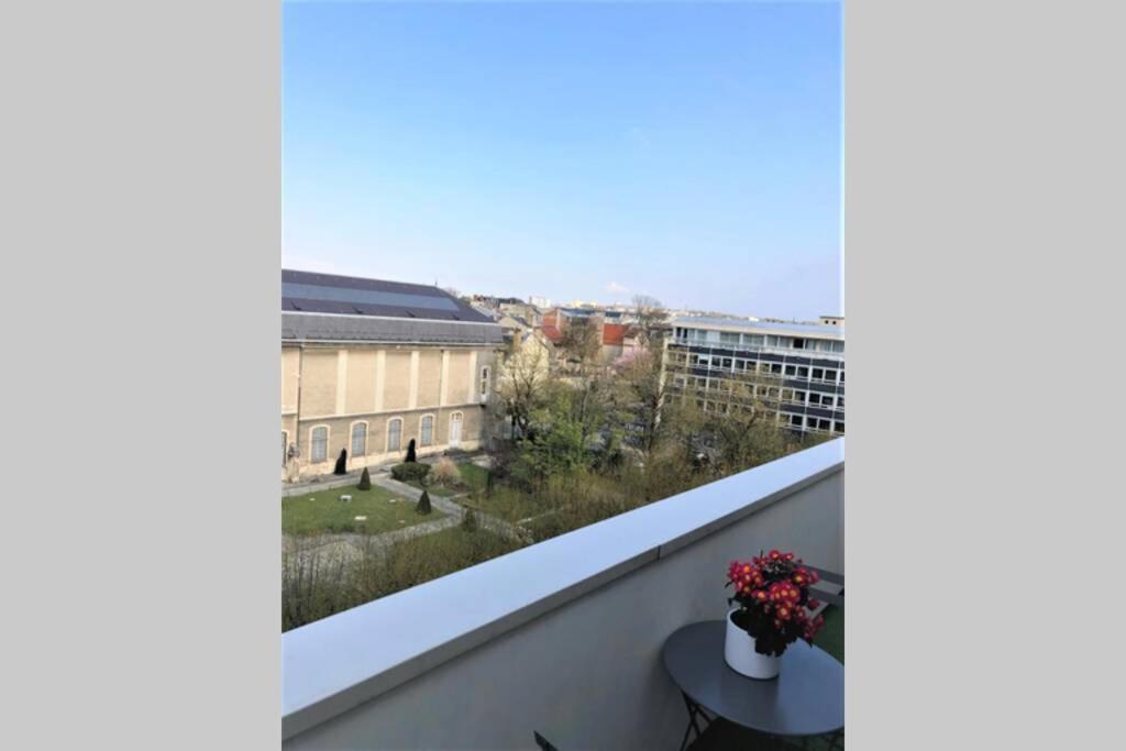 Hypercentre Grand Balcon Vue Cathedrale Apartment Reims Luaran gambar